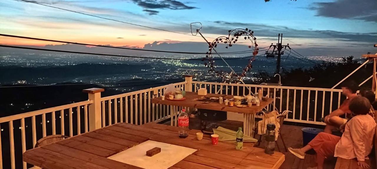 Sky Lounge B&B Zhushan Esterno foto
