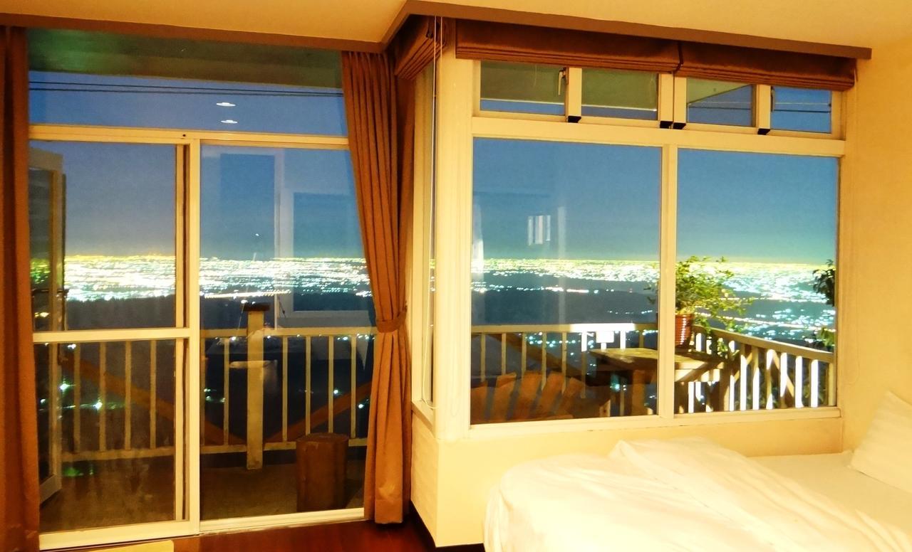Sky Lounge B&B Zhushan Esterno foto
