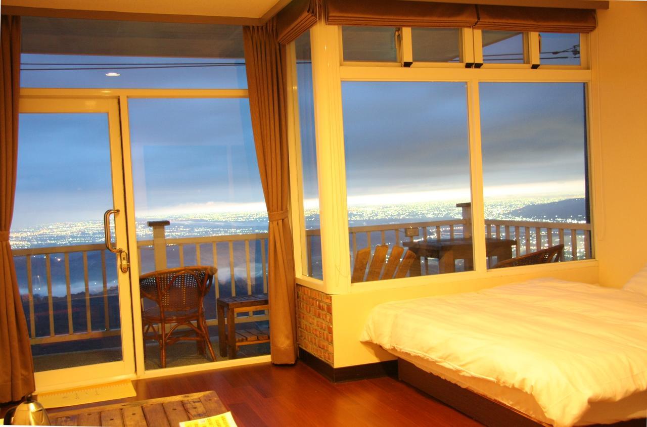 Sky Lounge B&B Zhushan Esterno foto