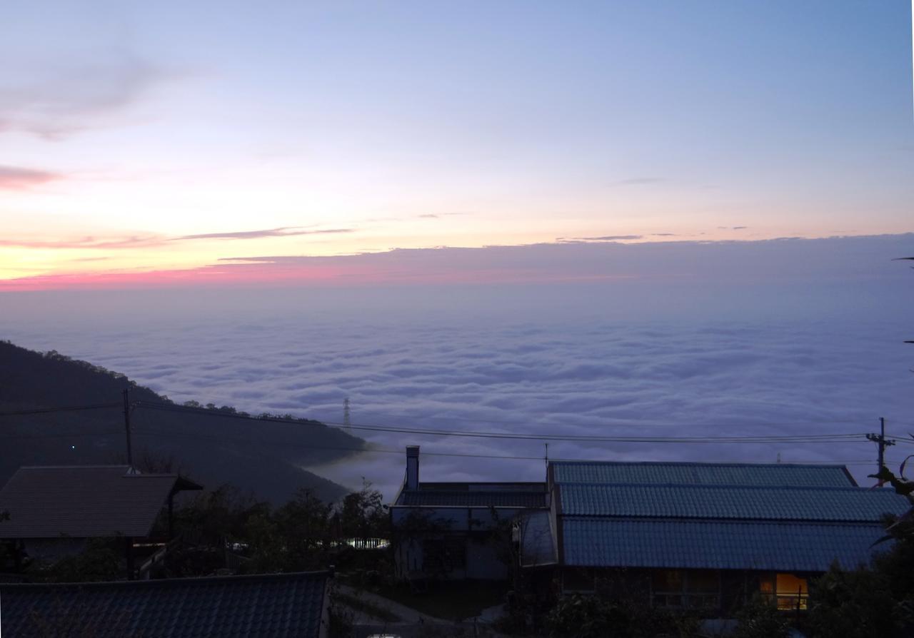 Sky Lounge B&B Zhushan Esterno foto