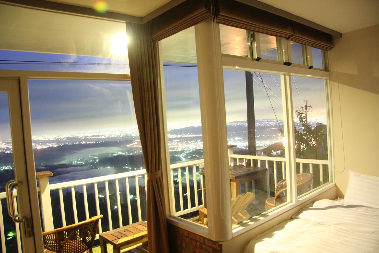 Sky Lounge B&B Zhushan Esterno foto