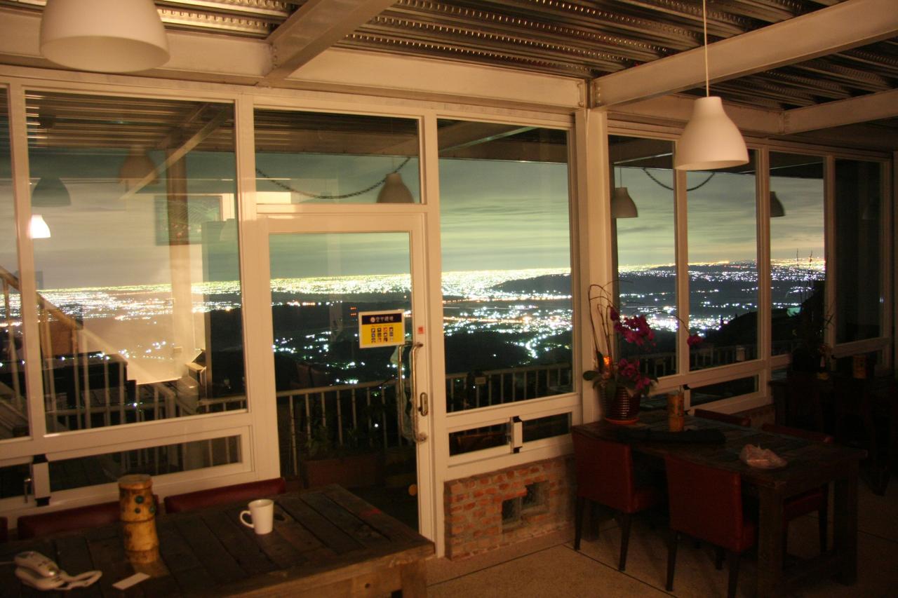 Sky Lounge B&B Zhushan Esterno foto