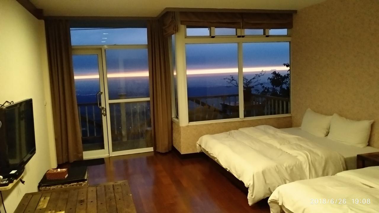 Sky Lounge B&B Zhushan Esterno foto