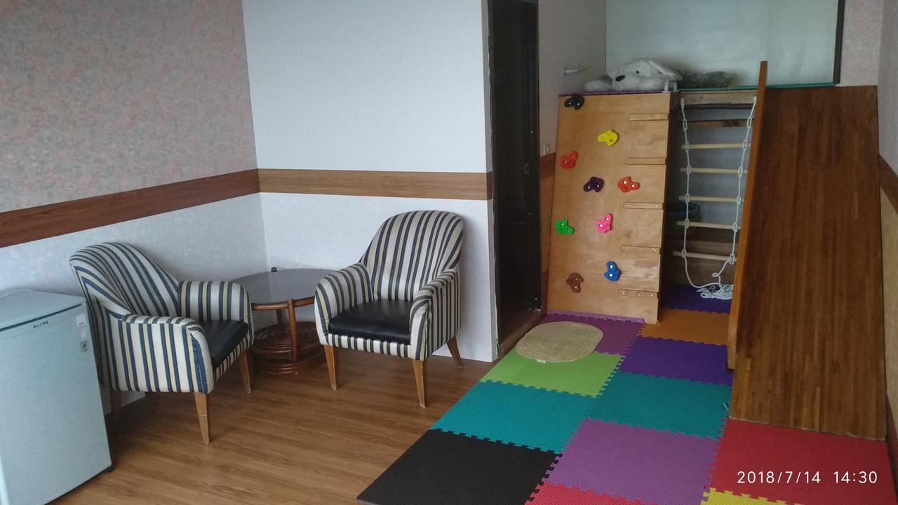 Sky Lounge B&B Zhushan Esterno foto