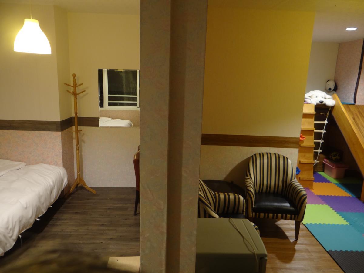 Sky Lounge B&B Zhushan Esterno foto