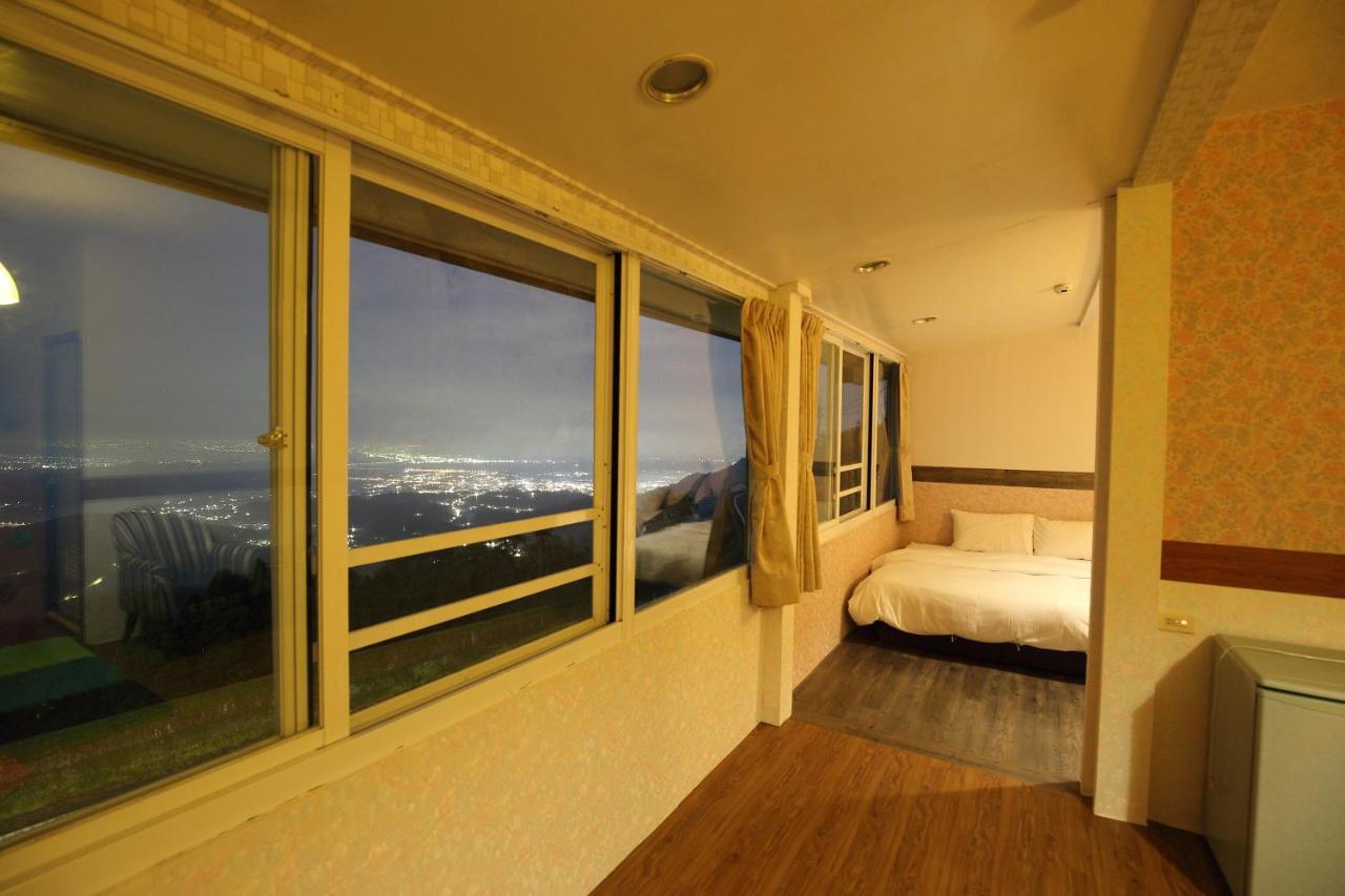 Sky Lounge B&B Zhushan Esterno foto