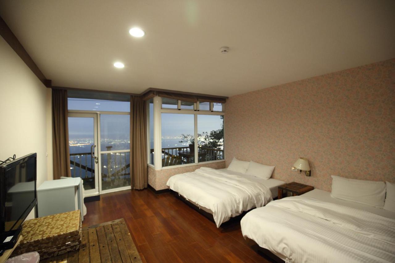 Sky Lounge B&B Zhushan Esterno foto